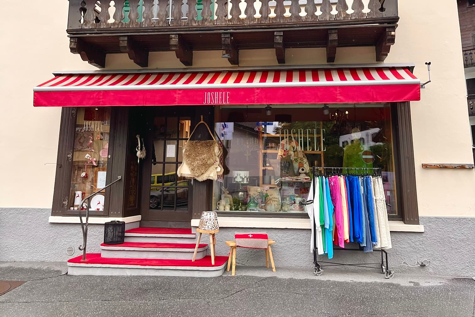 JOSHELE Außenansicht Klosters